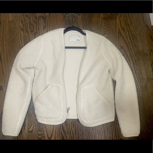 White aritzia cropped winter jacket XXS - Picture 1 of 5
